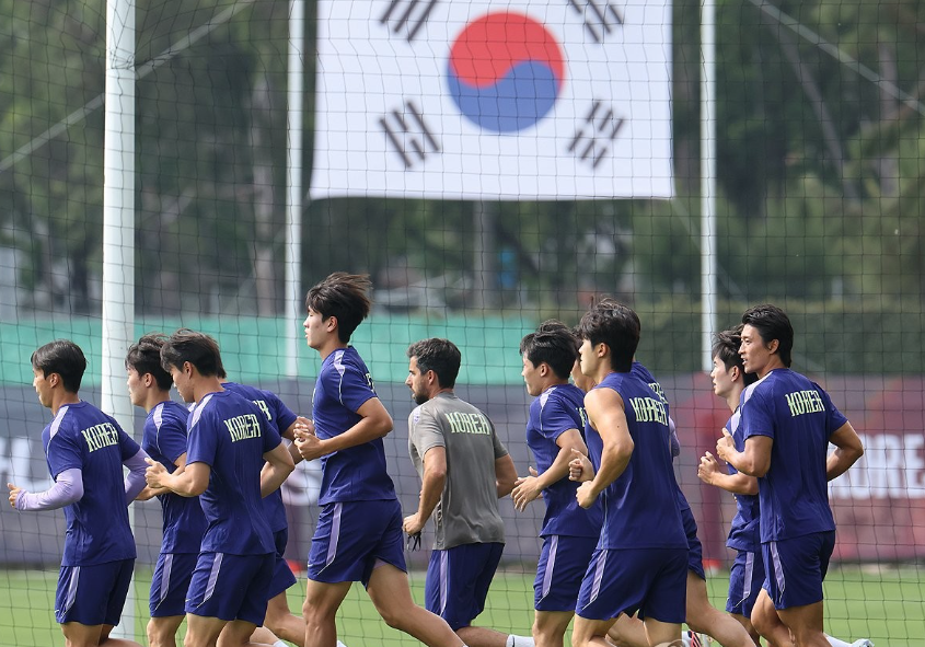 韩国暂列小组第三中游位置，晋级形势仍未明朗